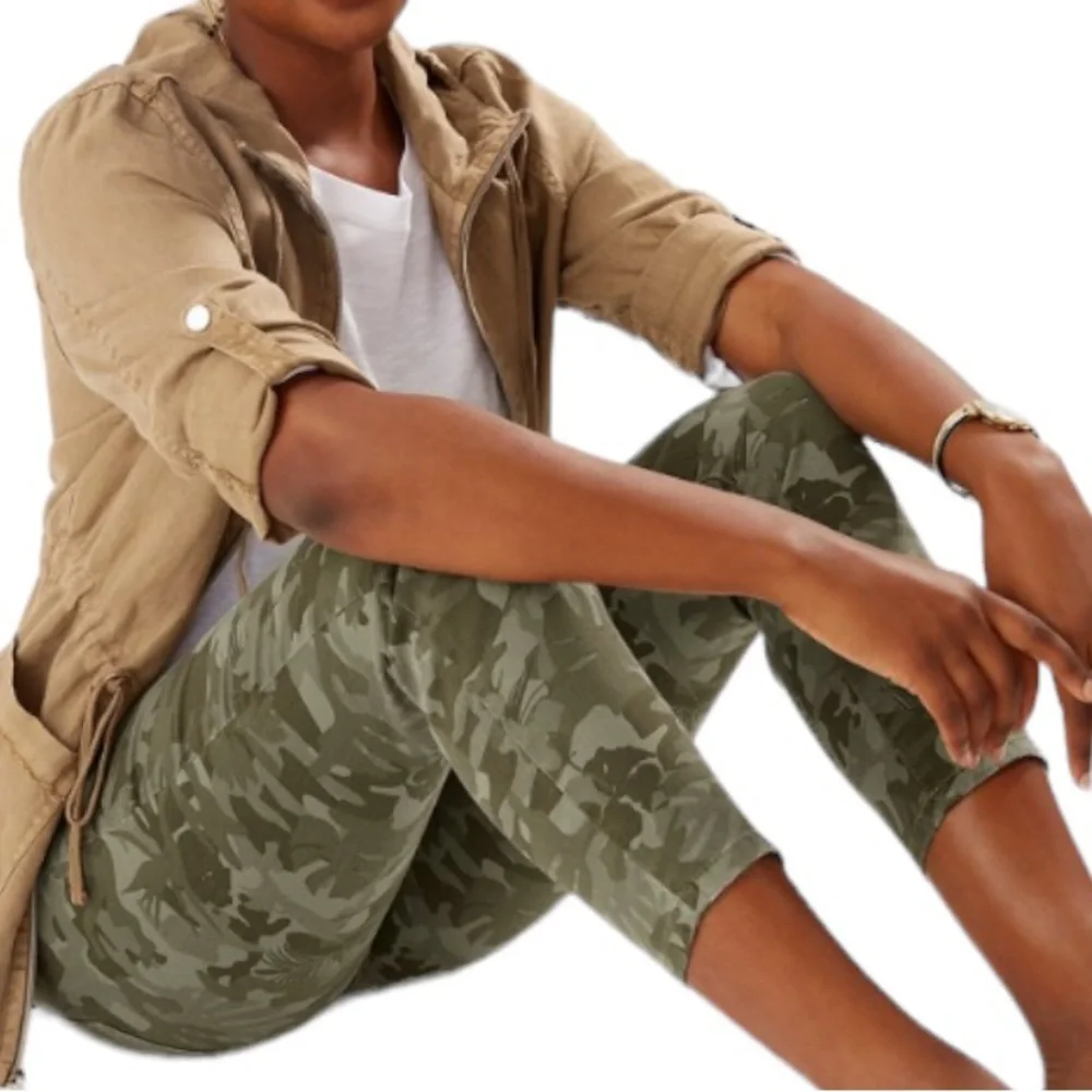 Tommy Bahama Camo Canvon Tea Leaf Ankle Jeans Women’s Size 4 / 26 Safari Jungle - Picture 3 of 8